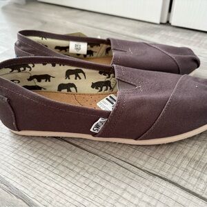 TOMS Grey Women’s Slip-On Shoes